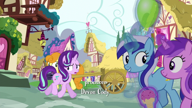 File:Starlight walking through Ponyville S6E6.png