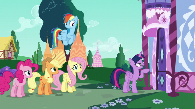 File:Twilight about to knock on Rarity's door S6E9.png