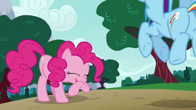 File:Pinkie Pie giggling at Dash's pranks S6E15.png