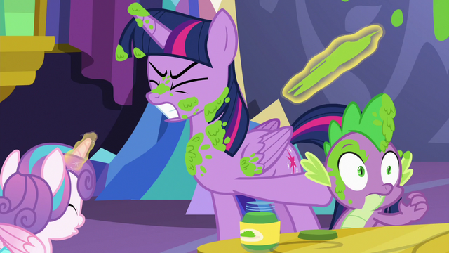 File:Twilight dodges more flung mashed peas S7E3.png