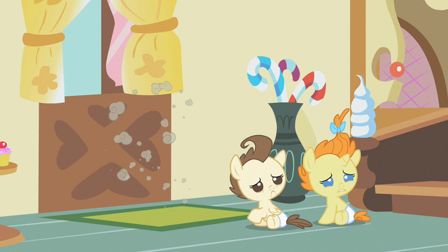 File:Pound & Pumpkin Cake look where S2E13.png