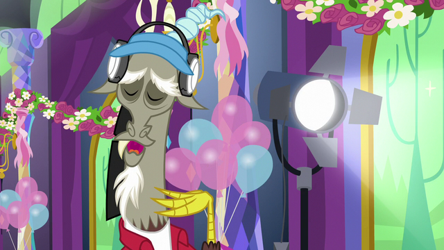 File:Discord "oh, dear" S7E1.png