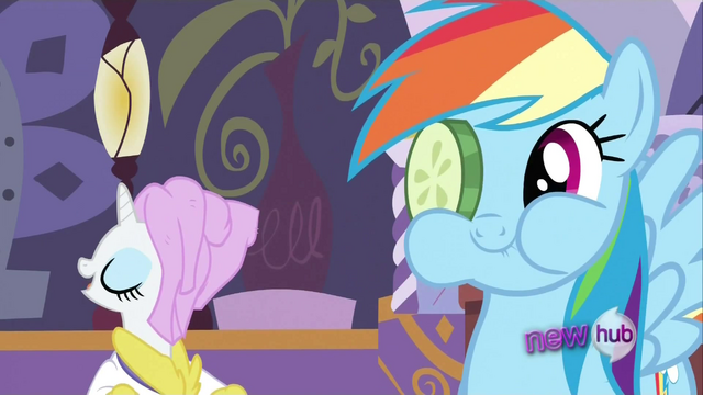 File:Rainbow Dash happy S2E23.png