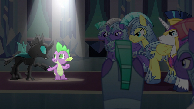 File:Thorax joins Spike in the spotlight S6E16.png