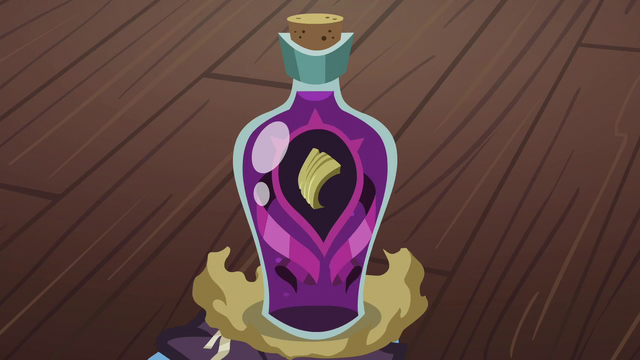 File:Dragon toenail bottle S06E08.png