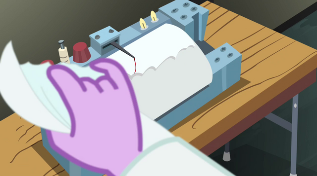 File:Twilight tearing the paper EG2.png
