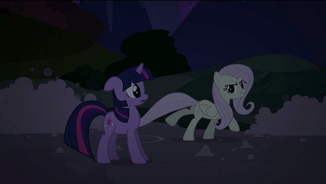 파일:Fluttershy skating on the soapy road S2E02.png
