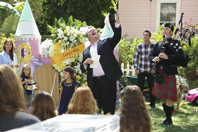 File:5x03-Larry's Wife.jpg