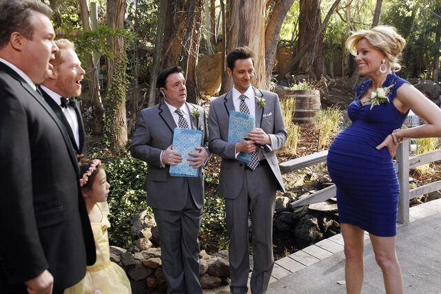 Datei:Modern Family S05x23.jpg