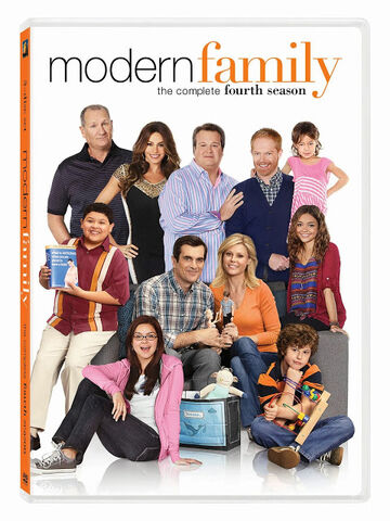 File:Modern Family S4 DVD.jpg