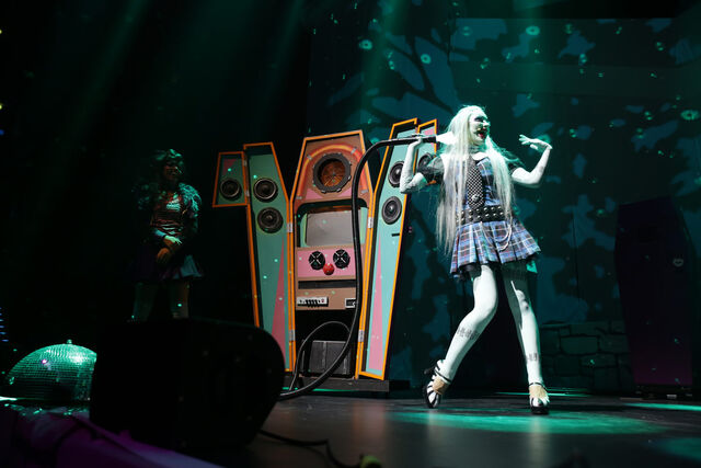 Plik:MONSTER HIGH LIVE 09.jpg