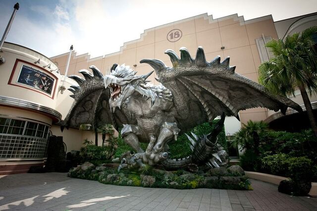 File:USJ-Silver Rathalos Screenshot 003.jpg