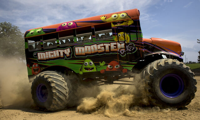 File:Mighty Monster Bus driving.jpg