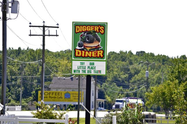 File:Digger's Dungeon Diner.jpg