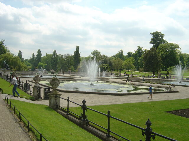 File:Hyde park.jpg
