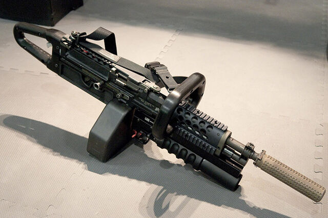 File:Chain SAW.jpg