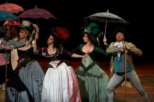 Fichier:Mozart-lopera-rock-le-dome-marseille-11-06-11-15.jpg