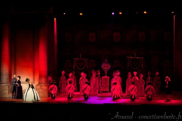 Fichier:Mozart-lopera-rock-le-dome-marseille-11-06-11-1.jpg