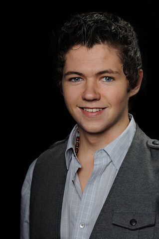File:Damian-McGinty-the-glee-project-22451479-426-640.jpg