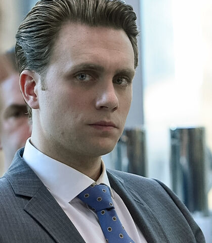File:Mrrobot person martin.jpg