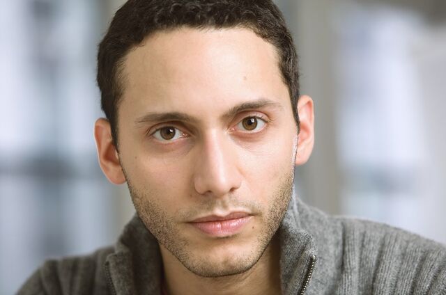 File:Elliot Villar.jpg