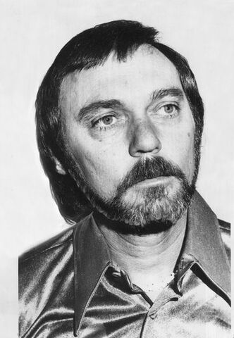 File:CharliesPierce.jpg