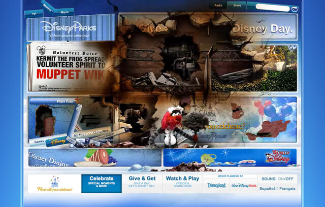File:Disneyparksgive.com-11.jpg