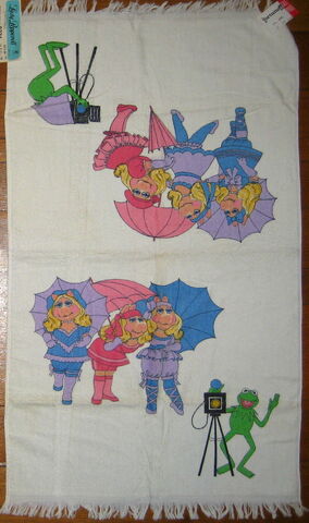 File:Photo towel 1.jpg