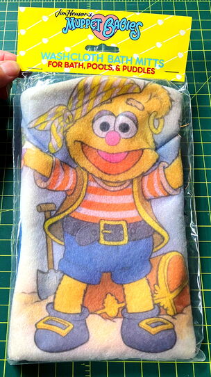 File:1988 dragons are too seldom muppet babies bath mitts 3.jpg