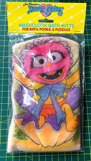 File:1988 dragons are too seldom muppet babies bath mitts 4.jpg