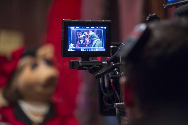 File:Muppets-set-viewfinder.jpg