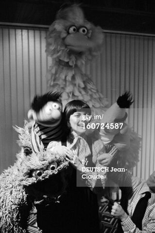 File:Mireillemathieussmuppets1.jpg