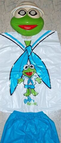 File:BenCooper1984BabyKermitCostume2.jpg