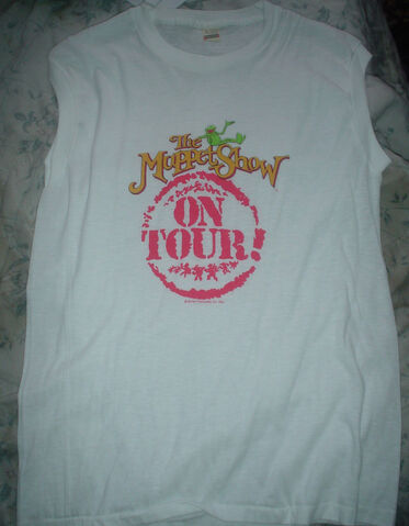 File:Ontourtanktop.jpg