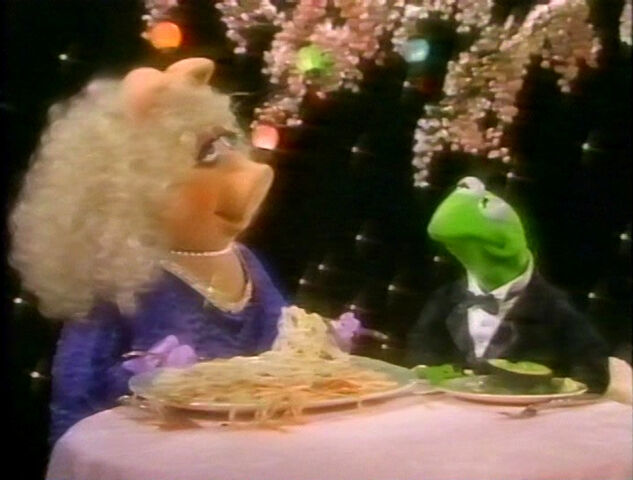 File:Playhouse-KermPiggy07.jpg