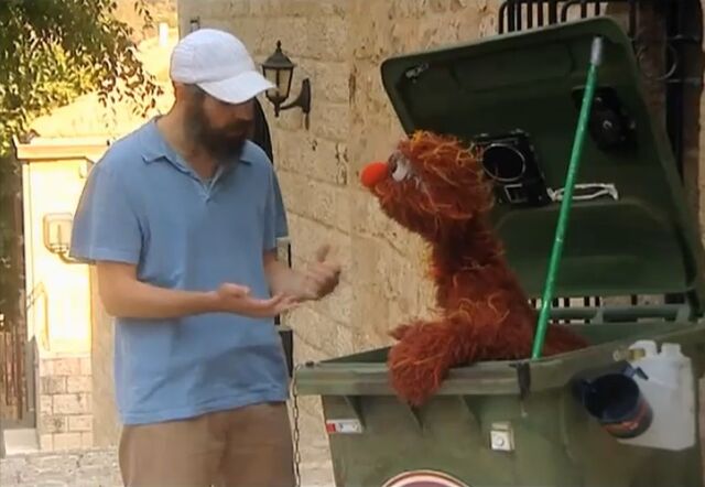 File:MoisheBeatbox.jpg