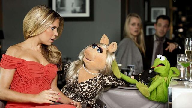 File:BILD-SylvieMeis-mit-Kermit-in-Berlin-(2014)-05.jpg