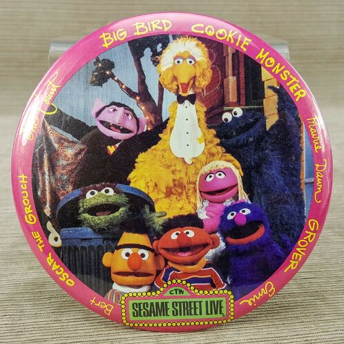 File:Sesame live cast button.jpg