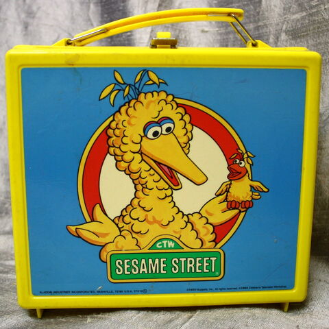 File:Aladdin sesame 1985 lunchbox.jpg