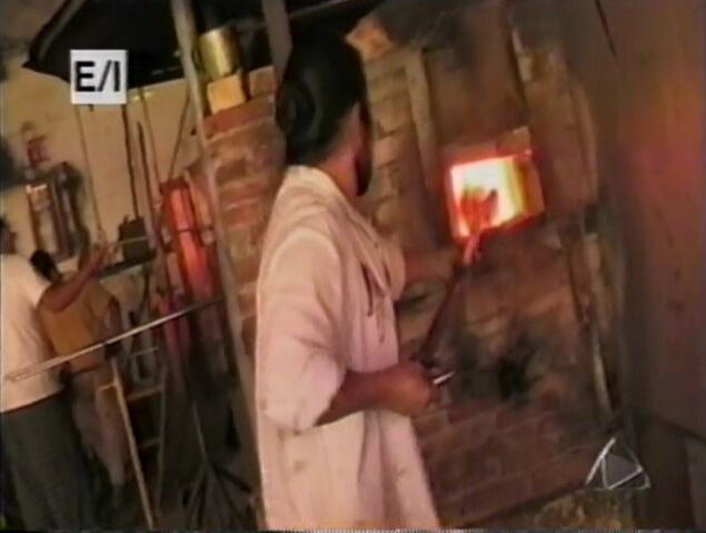 File:GlassBlowing.jpg