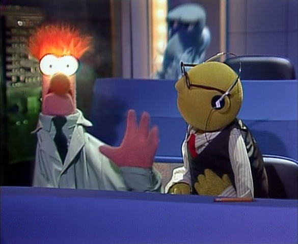 File:TheFantasticMissPiggyShow-Beaker'sEyes.png
