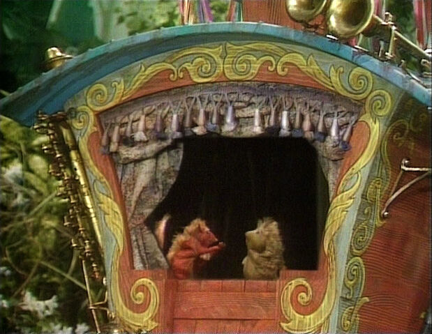 File:TheTaleOfTheBunnyPicnic-StorytellerPuppets01.jpg