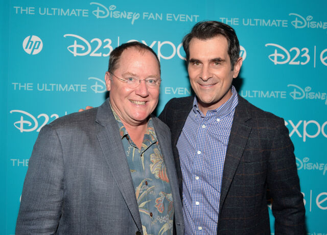 File:D23-TyBurrell&JohnLasseter-(2013-08-10).jpg