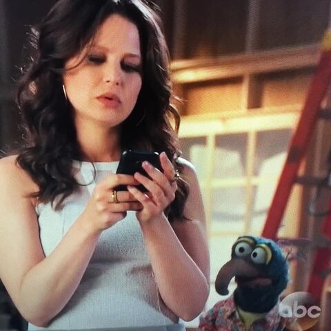 File:Katie Lowes.jpg