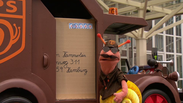 File:EineMöhreFürZwei-Blumenfabrik-FinchenDrag.png