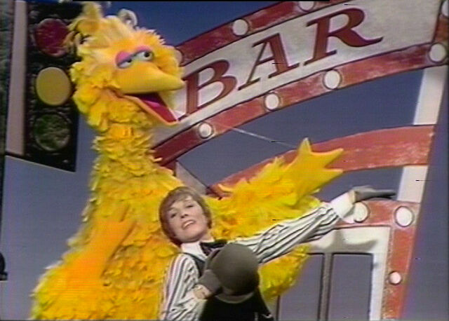 File:GiveMyRegardstoBroadway.jpg