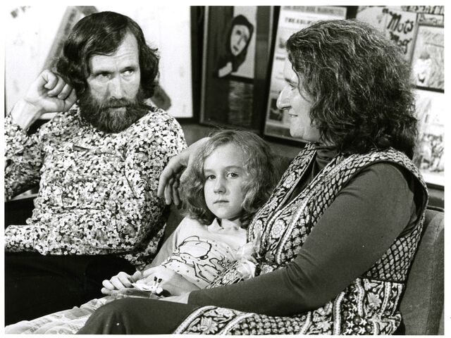 File:Center for Puppetry Arts - Opening 1978 - Jim, Heather & Jane Henson.jpg