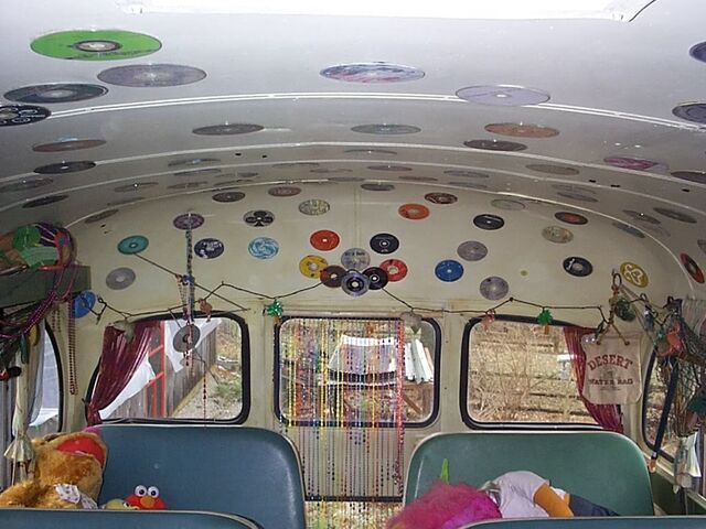 File:Em-Bus8.jpg