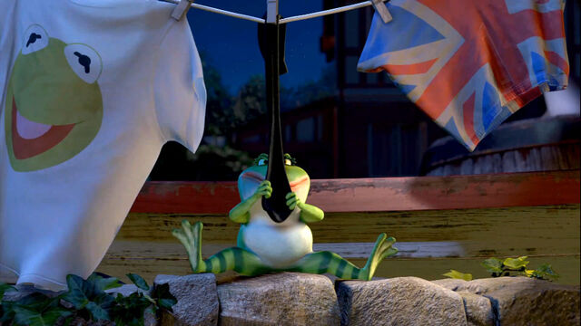 File:Gnomeo&Juliet-KermitShirt-(2011).jpg