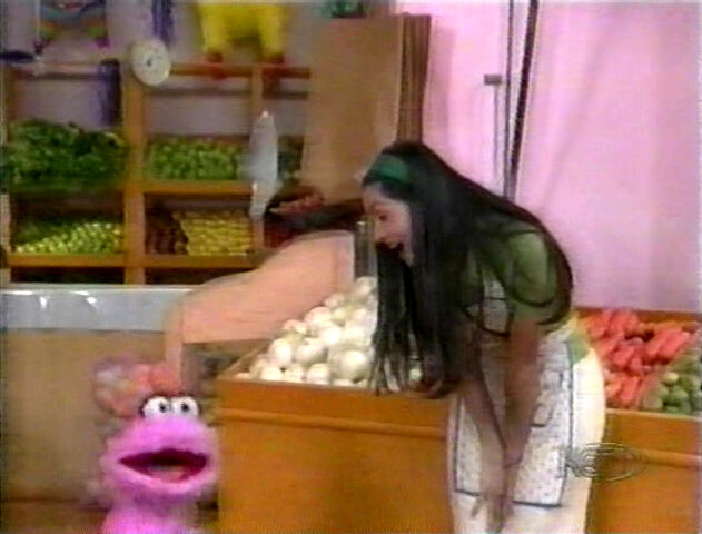 File:LolaIsHappy.jpg